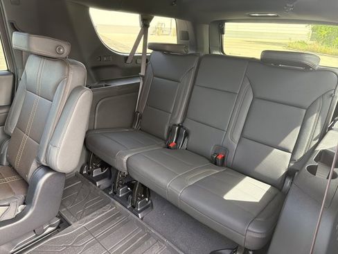 New 2026 Chevrolet Suburban High Country w/ Sun And Tow Package AWD/4WD image 28