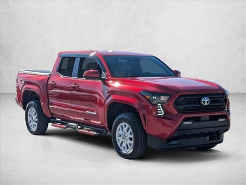 Certified 2025 Toyota Tacoma SR5 image 3