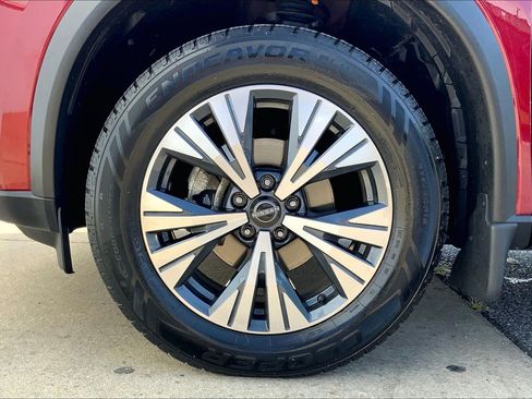 Used 2023 Nissan Rogue SV AWD/4WD image 11