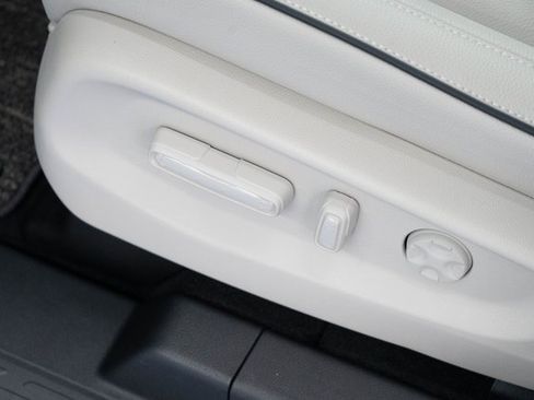 New 2026 Honda Odyssey Touring image 17