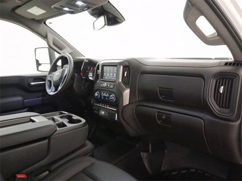 Used 2025 Chevrolet Silverado 2500 W/T w/ WT Convenience Package image 16