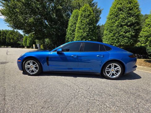 Used 2018 Porsche Panamera 4 AWD/4WD image 2