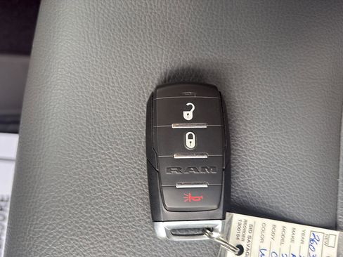 Used 2025 RAM 2500 Tradesman AWD/4WD image 32