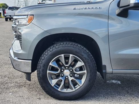 Used 2025 Chevrolet Silverado 1500 LT AWD/4WD image 8