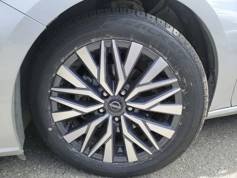 Used 2023 Nissan Altima 2.5 SV image 10