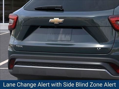 New 2026 Chevrolet Trax LT image 16