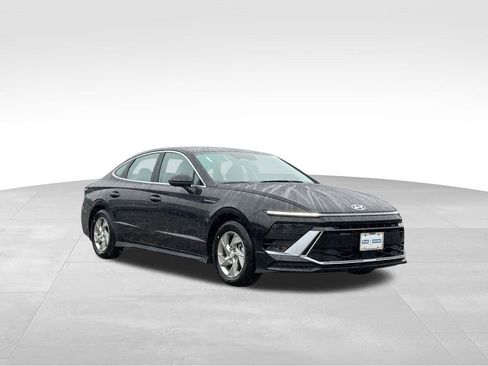 New 2026 Hyundai Sonata SE image 1