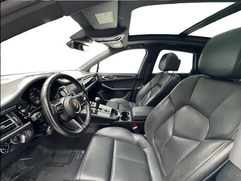 Used 2024 Porsche Macan Turbo AWD/4WD image 19