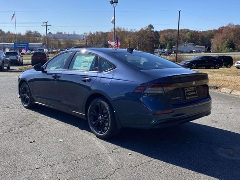 New 2025 Honda Accord SE image 3