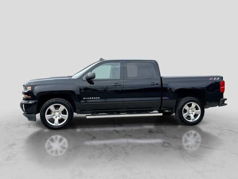 Used 2018 Chevrolet Silverado 1500 LT w/ All Star Edition AWD/4WD image 3
