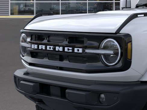 New 2026 Ford Bronco Outer Banks AWD/4WD image 19