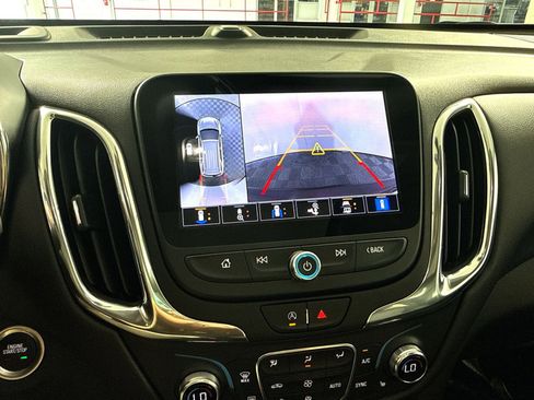 Used 2023 Chevrolet Equinox LT image 19