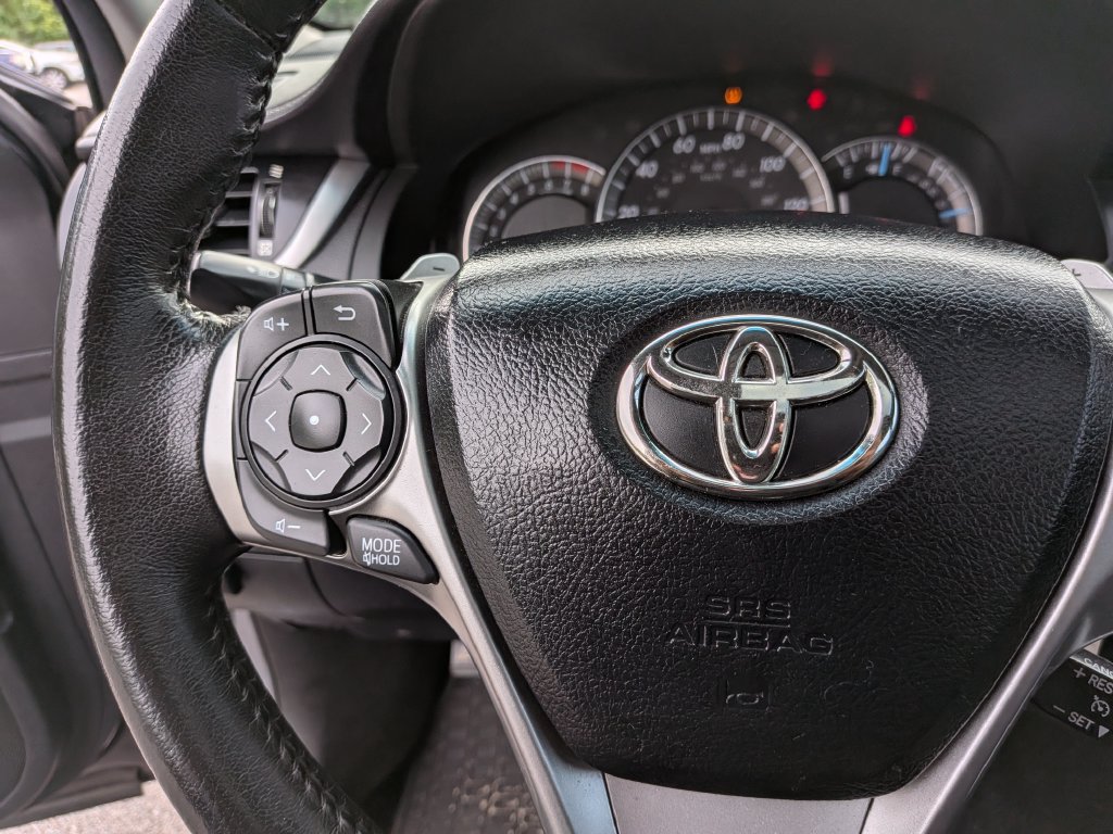 Used 2012 Toyota Camry SE FWD image 13