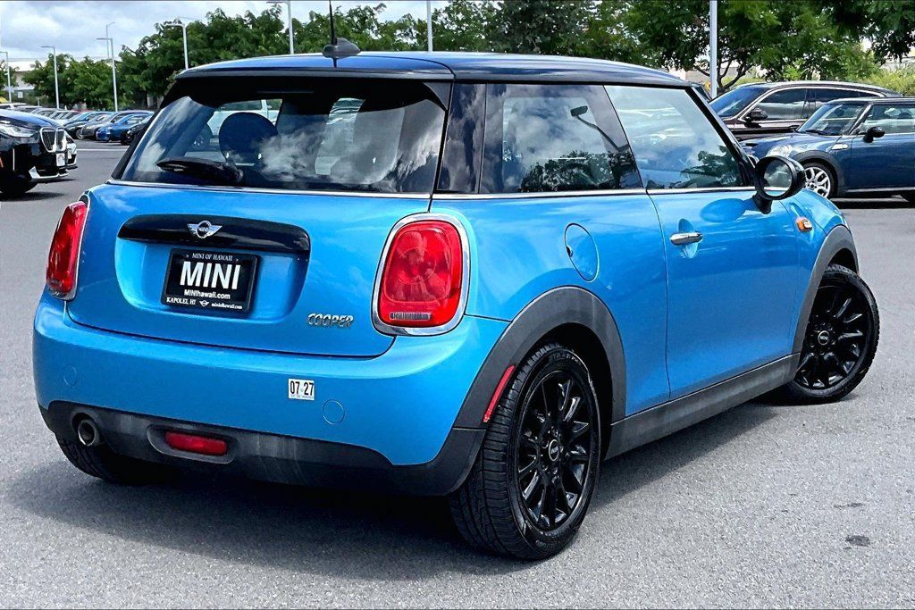 Used 2017 MINI Cooper 2-Door Hardtop FWD image 10