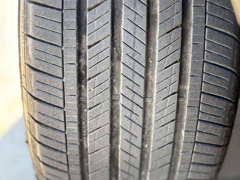 Used 2018 Ford Explorer XLT w/ Equipment Group 202A image 13