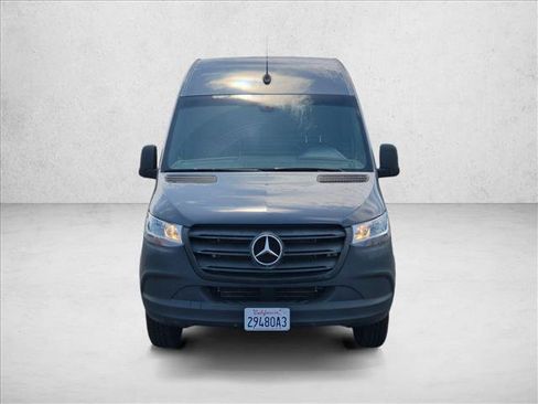 Used 2020 Mercedes-Benz Sprinter 2500 image 2