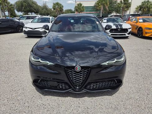 Used 2025 Alfa Romeo Giulia AWD w/ Veloce Package AWD image 21