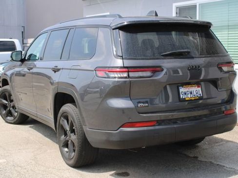 Used 2024 Jeep Grand Cherokee L Altitude AWD/4WD image 3