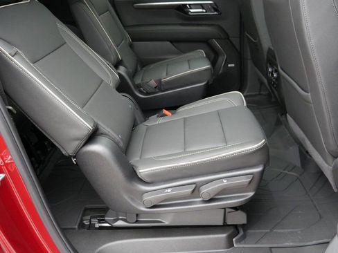 New 2026 Chevrolet Suburban Premier image 25