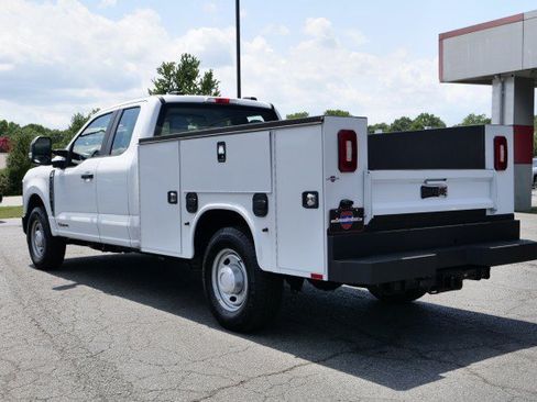 Used 2025 Ford F250 XL RWD image 6