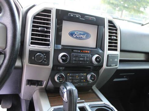 Used 2015 Ford F150 Lariat w/ Equipment Group 502A Luxury AWD/4WD image 16