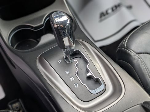 Used 2019 Dodge Journey Crossroad image 4