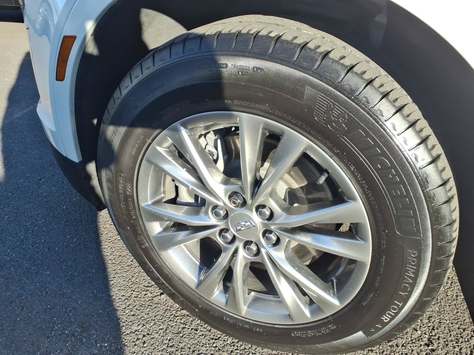 Certified 2024 Cadillac XT5 Premium Luxury w/ LPO, Floor Liner Package AWD/4WD image 9