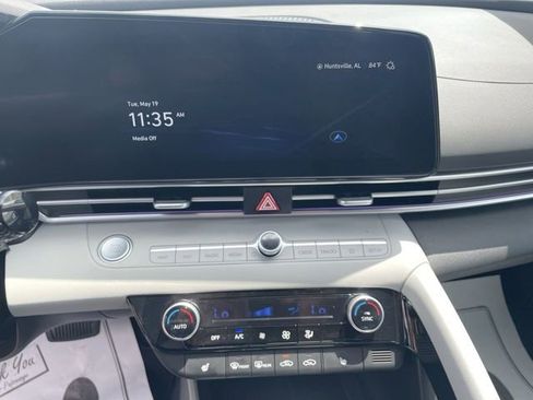 Used 2024 Hyundai Elantra Limited FWD image 20
