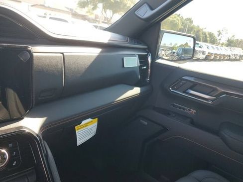New 2026 GMC Sierra 1500 AT4 w/ AT4 Premium Package AWD/4WD image 27