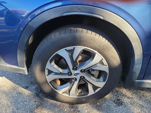Used 2020 Subaru Outback Limited w/ Popular Package #2 AWD/4WD image 9