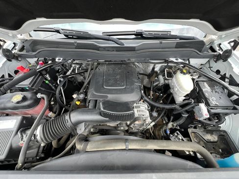 Used 2018 Chevrolet Silverado 2500 LTZ w/ Vortec Plus Package AWD/4WD image 28
