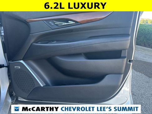Used 2019 Cadillac Escalade Luxury image 41