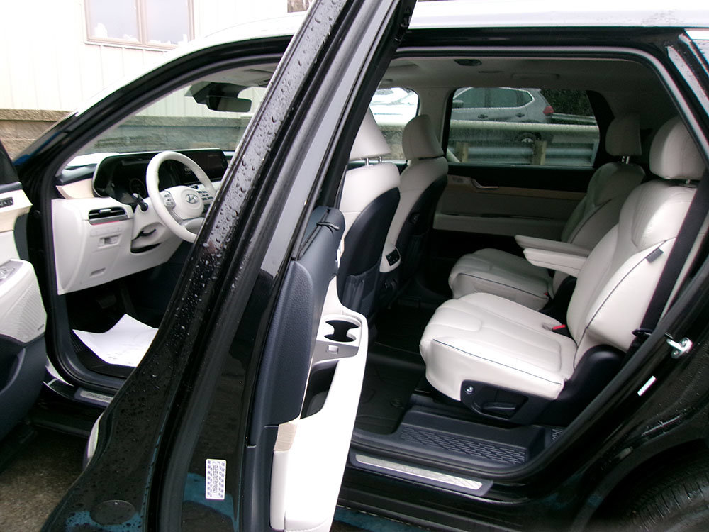 Used 2024 Hyundai Palisade Limited AWD/4WD image 15