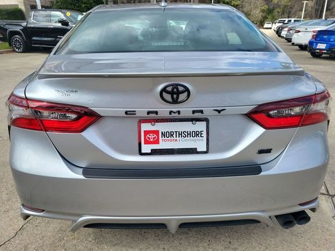 Used 2024 Toyota Camry SE w/ Convenience Package image 5