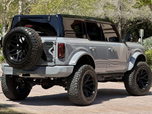 Used 2025 Ford Bronco Outer Banks AWD/4WD image 15