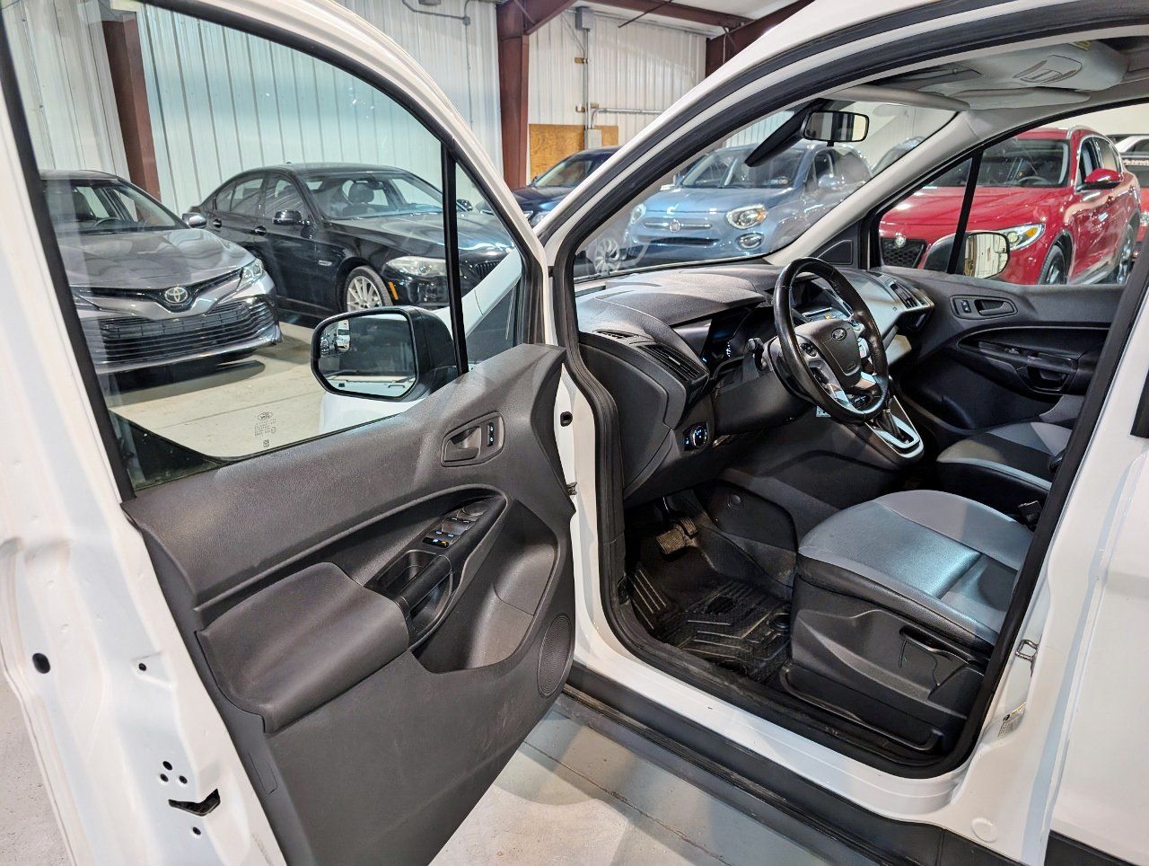 Used 2018 Ford Transit Connect XL FWD image 14