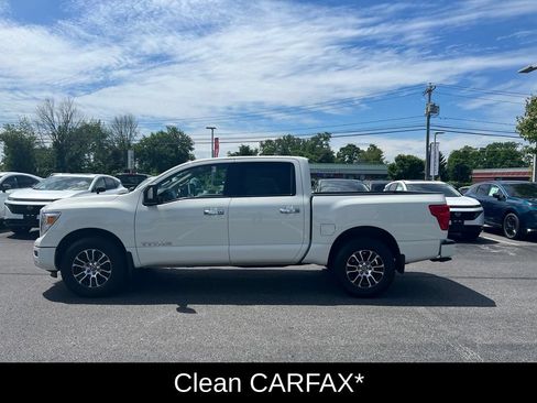 Used 2021 Nissan Titan SV w/ SV Convenience Package AWD/4WD image 9