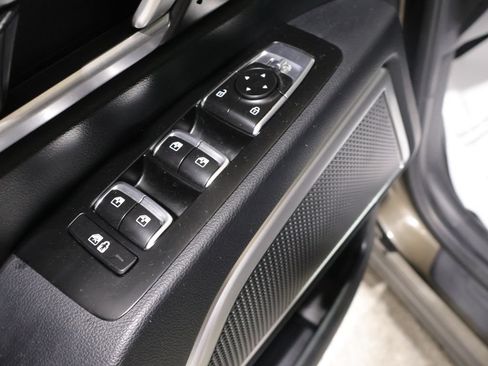 Used 2025 Kia Telluride S AWD/4WD image 13