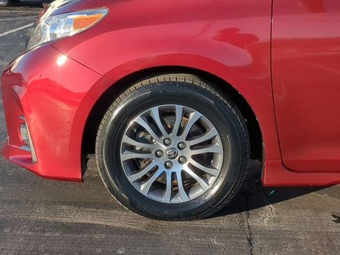 Certified 2020 Toyota Sienna XLE image 7