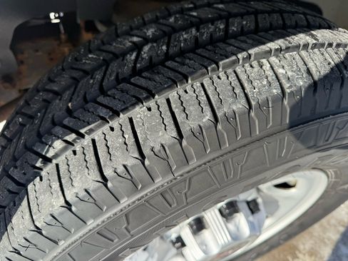 Used 2017 GMC Savana 2500 RWD 2500 135 image 8