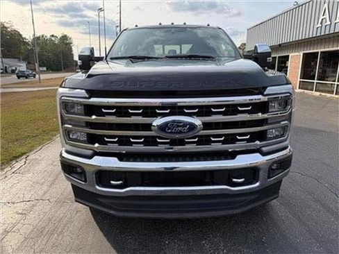 Used 2023 Ford F250 Lariat w/ Chrome Package image 48