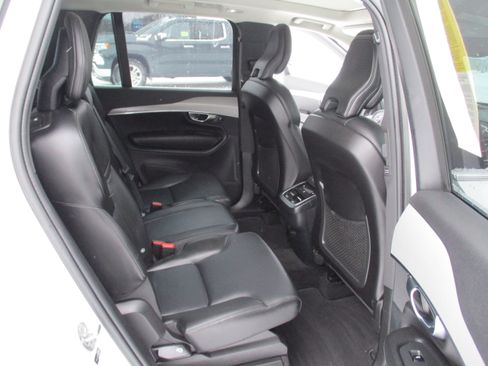 Certified 2023 Volvo XC90 B5 Core w/ Climate Package image 15