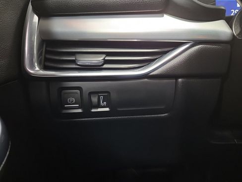 Used 2019 Cadillac XT4 Premium Luxury image 25