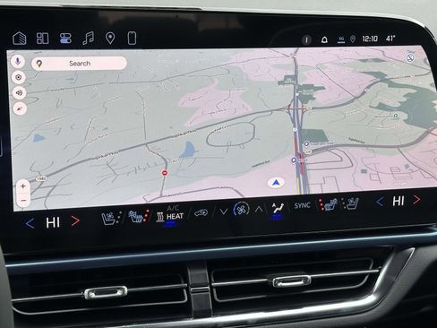 New 2026 Chevrolet Equinox EV LT image 10