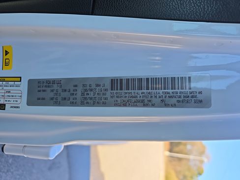 Used 2018 Jeep Wrangler Unlimited Rubicon w/ Dual Top Group image 38