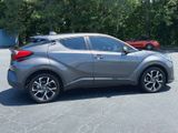 Used 2022 Toyota C-HR XLE image 2