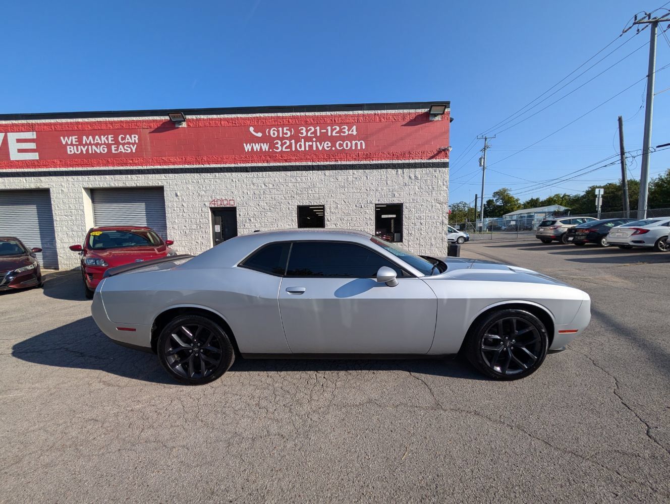 Used 2020 Dodge Challenger SXT w/ Blacktop Package RWD image 5