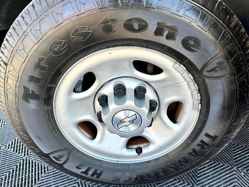 Used 2018 Chevrolet Express 2500 w/ Driver Convenience Package image 34