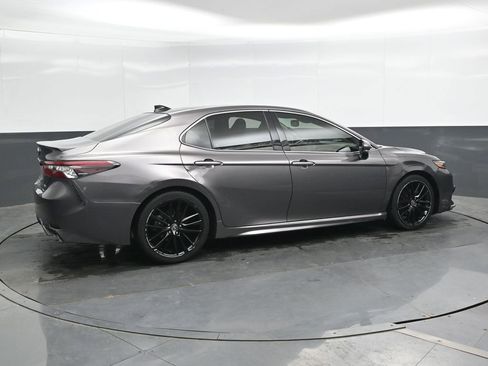 Used 2021 Toyota Camry XSE FWD image 4