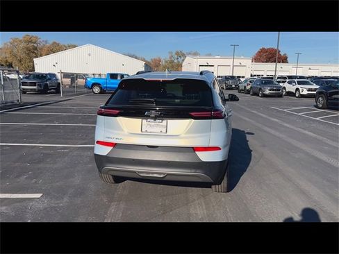 Certified 2022 Chevrolet Bolt EUV Premier w/ Sun & Sound Package image 7